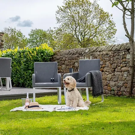 Fairfield House Tatil Evi